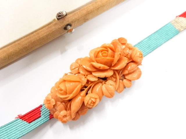 アンティーク　本珊瑚　薔薇　帯留め(約22.45g)